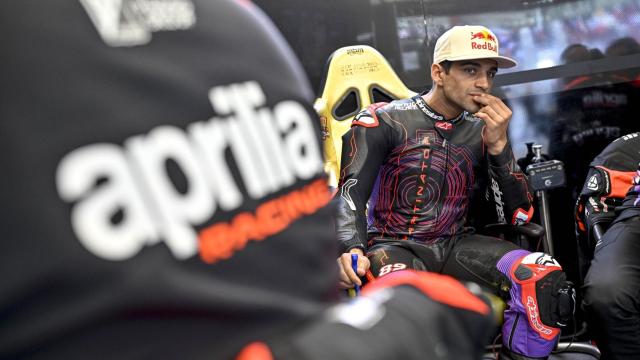 Jorge Martín durante los test con la moto de Aprilia.