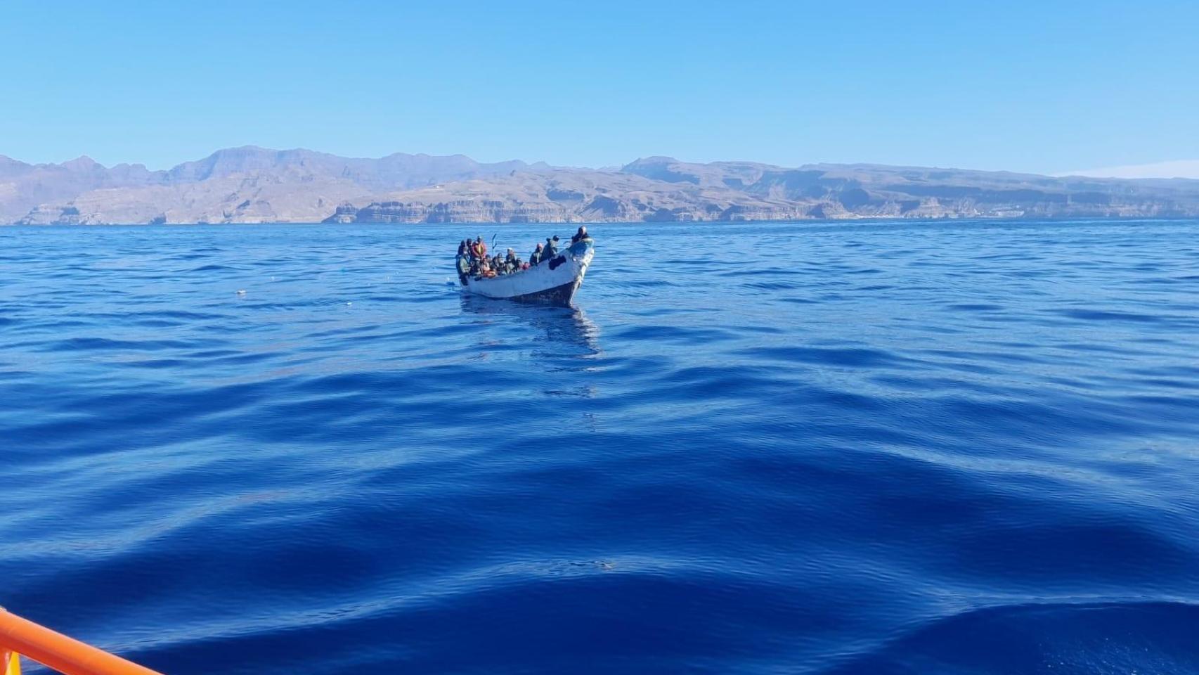 Al menos 50 personas mueren en el naufragio de un cayuco que se dirigía a Canarias