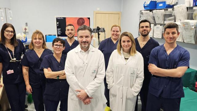 El doctor Casais y equipo de Digestivo Colonoscopia QS Málaga.