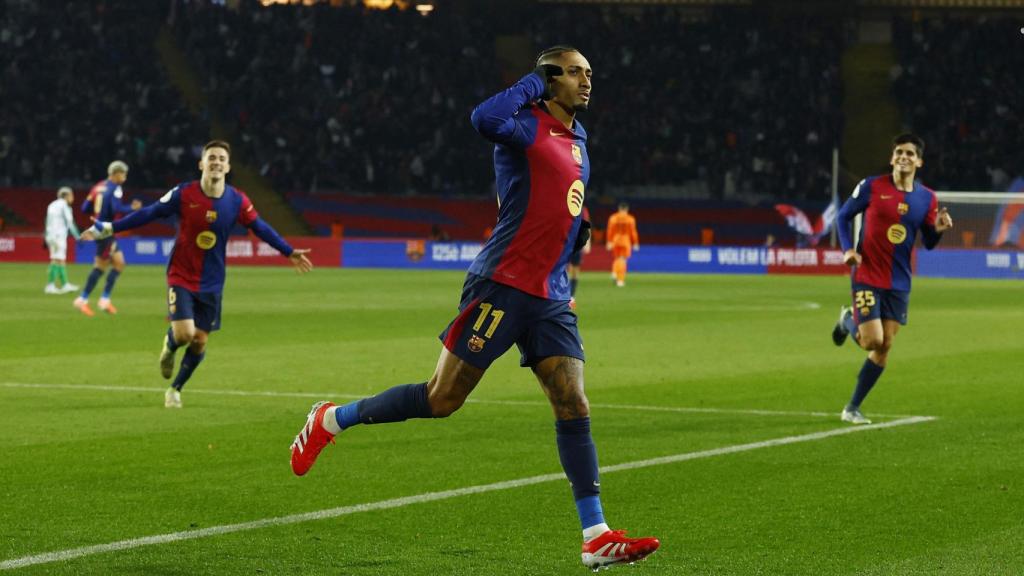 Raphinha celebra un gol en la victoria ante el Betis en la Copa del Rey.