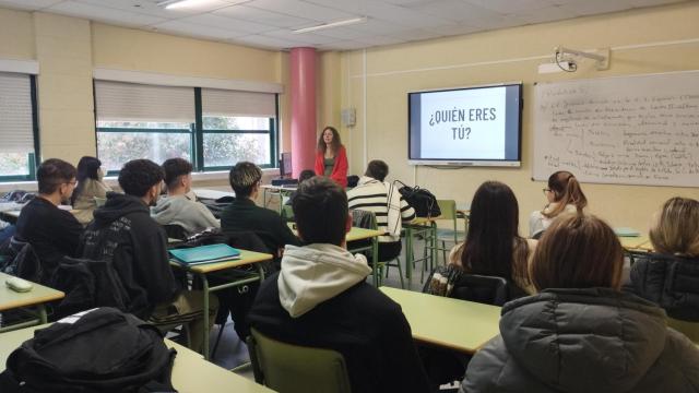 Imagen de la charla de Irene Salcedo, de Aguambiente, en diciembre de 2024