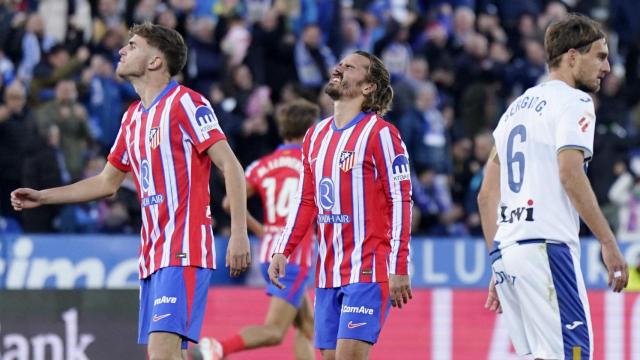 Antoine Griezmann se lamenta tras fallar un penalti ante el Leganés.