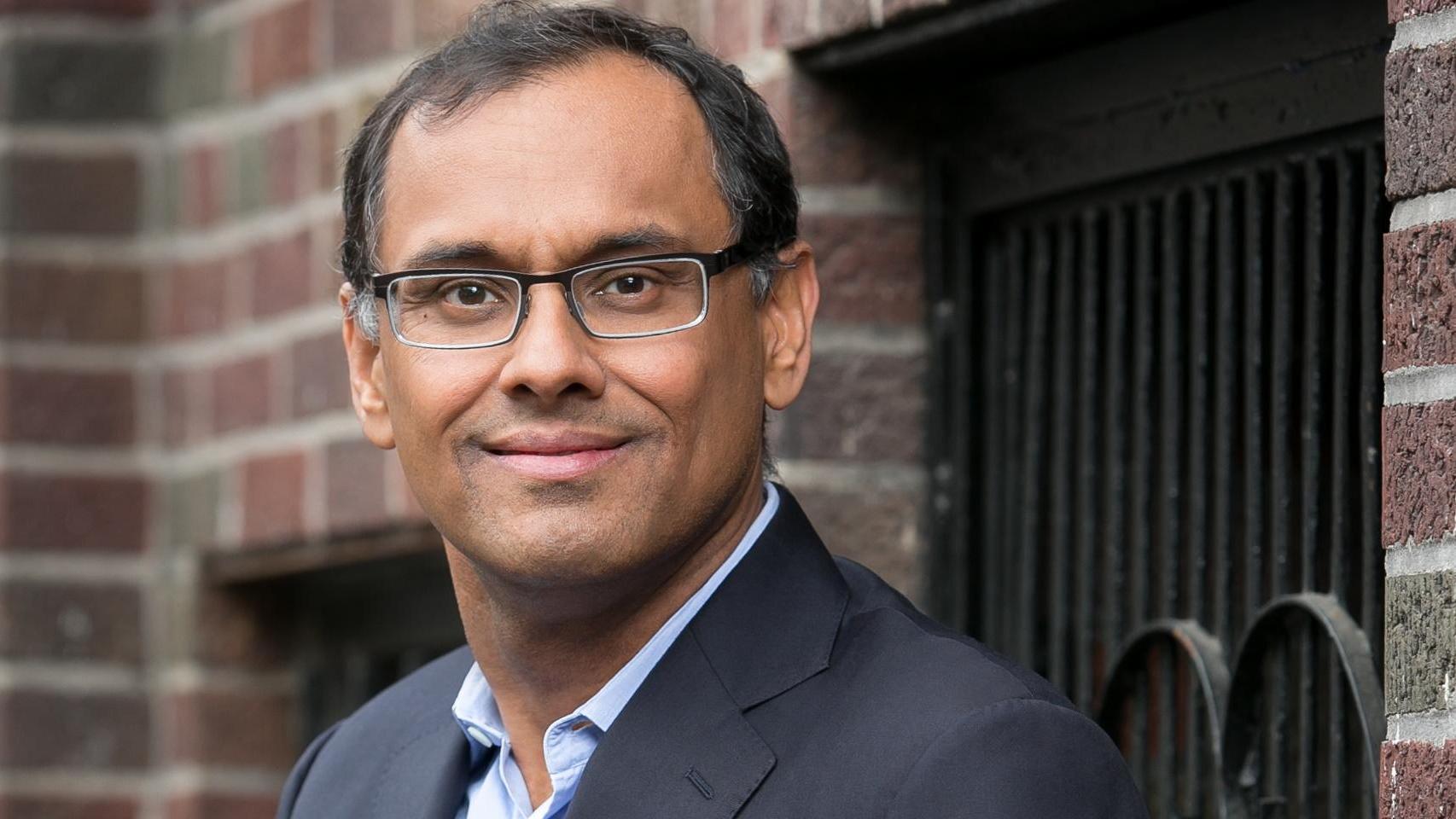 Sandeep Jauhar, cardiólogo: 