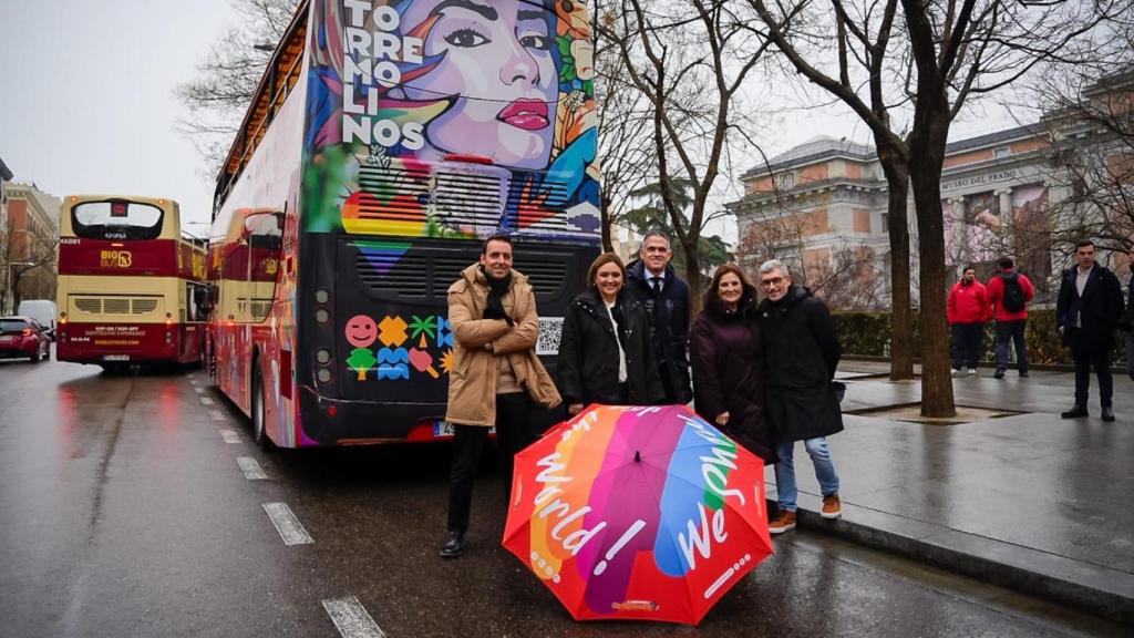 La campaña en autobuses de Torremolinos en Fitur.