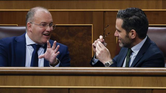 Los dirigentes del PP Miguel Tellado y Borja Sémper este miércoles en el Congreso.