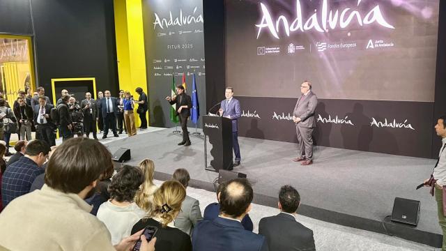 Juanma Moreno y Arturo Bernal en la presentación de los datos de Andalucía en Fitur