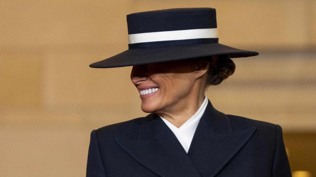 Melania Trump, con su comentado sombrero.