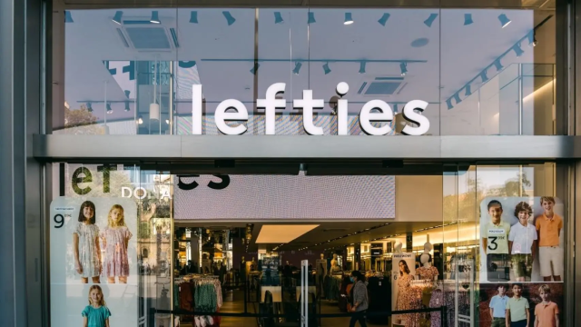 Fachada de Lefties.