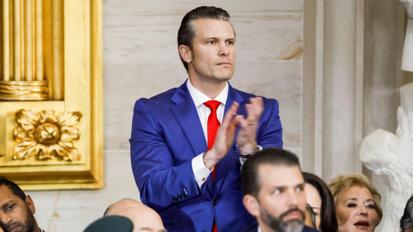 Acusan de maltrato a su segunda esposa a Pete Hegseth, futuro secretario de Defensa de Donald Trump