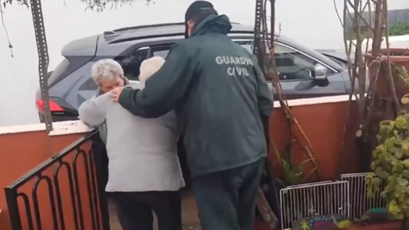 Desalojan Cueva de la Mora (Huelva) y Mina Magdalena por una grieta en un embalse