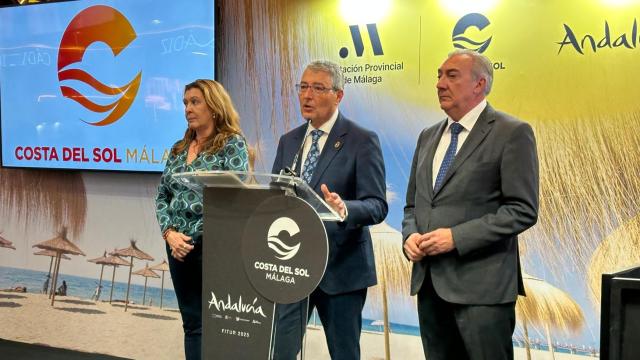 Francisco Salado en la rueda de prensa en Fitur junto a Esperanza González y Antonio Díaz.