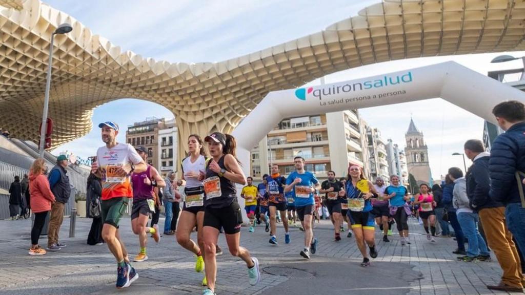 Quirónsalud velará por la salud de los corredores de la Media Maratón de Sevilla.