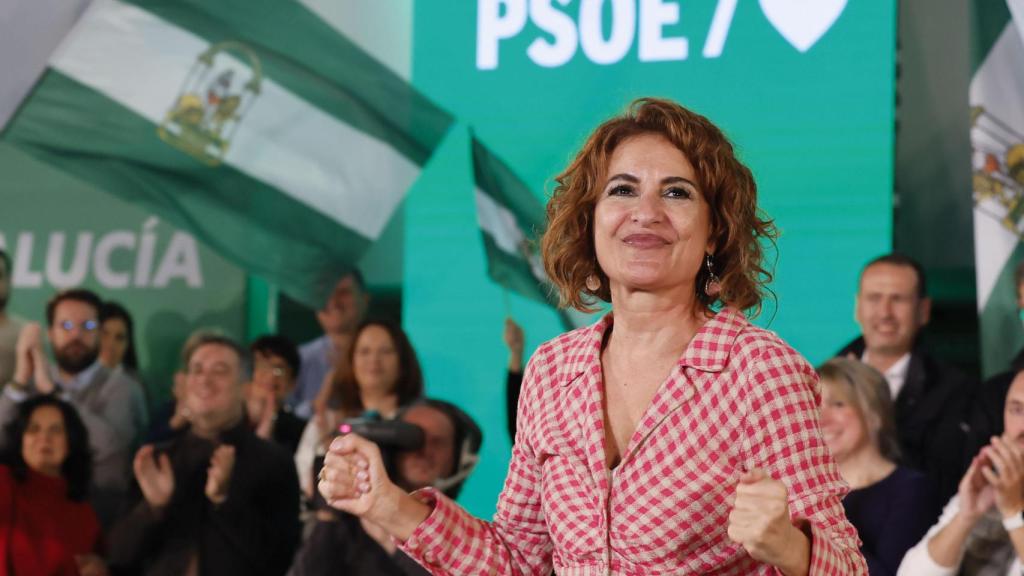 La vicepresidenta primera y ministra de Hacienda, María Jesús Montero, este sábado en Sevilla.