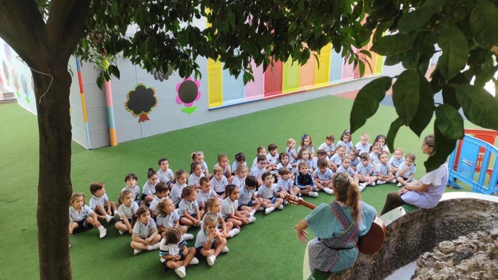 Sagrada Familia de Urgel (Sevilla).