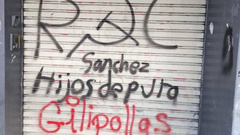 Pintadas en la sede del PSOE de Burgos