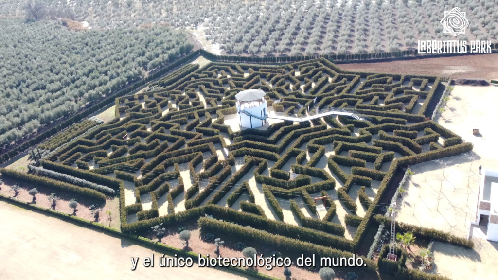 Así es Laberintus Park, el laberinto vegetal más importante de España y el primero biotecnológico del mundo.