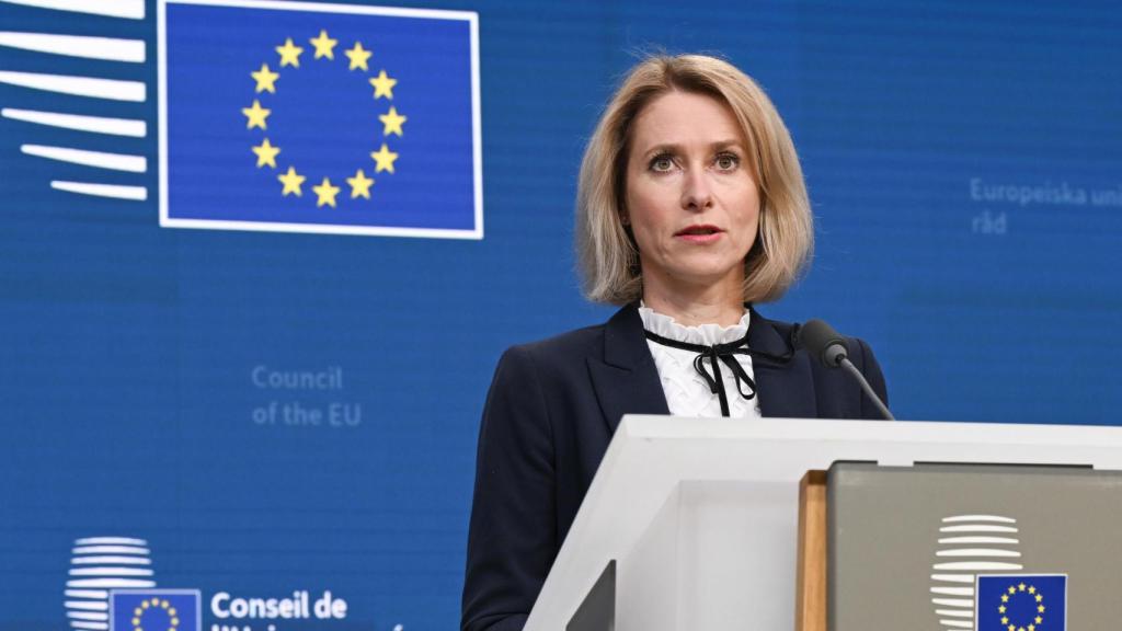 La jefa de la diplomacia europea, Kaja Kallas, durante la rueda de prensa de este lunes en Bruselas