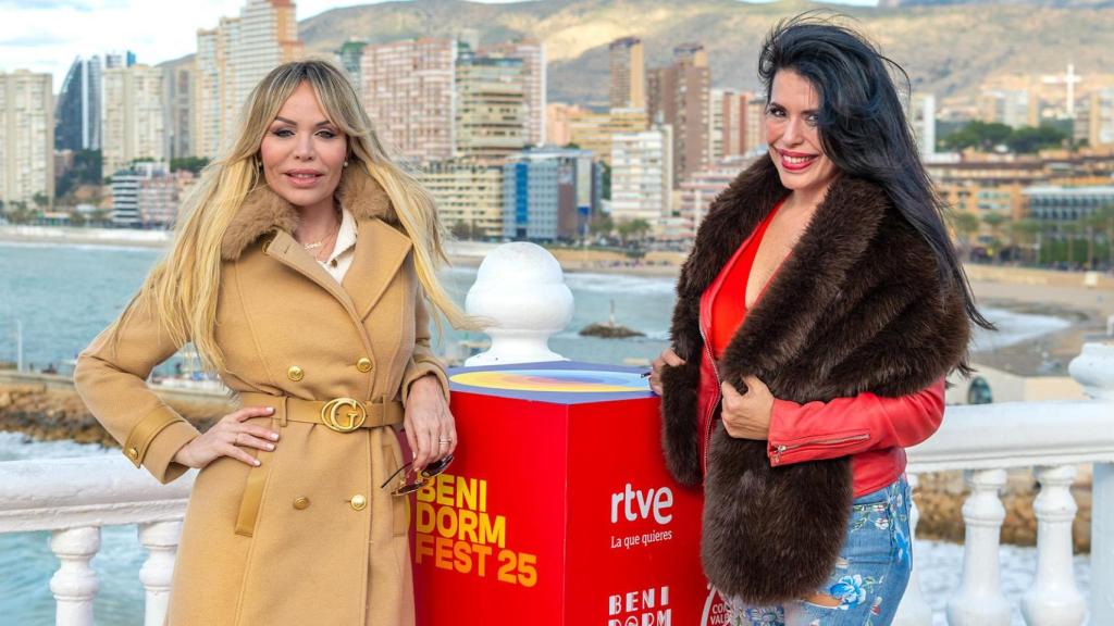 Sonia y Selena en Benidorm.