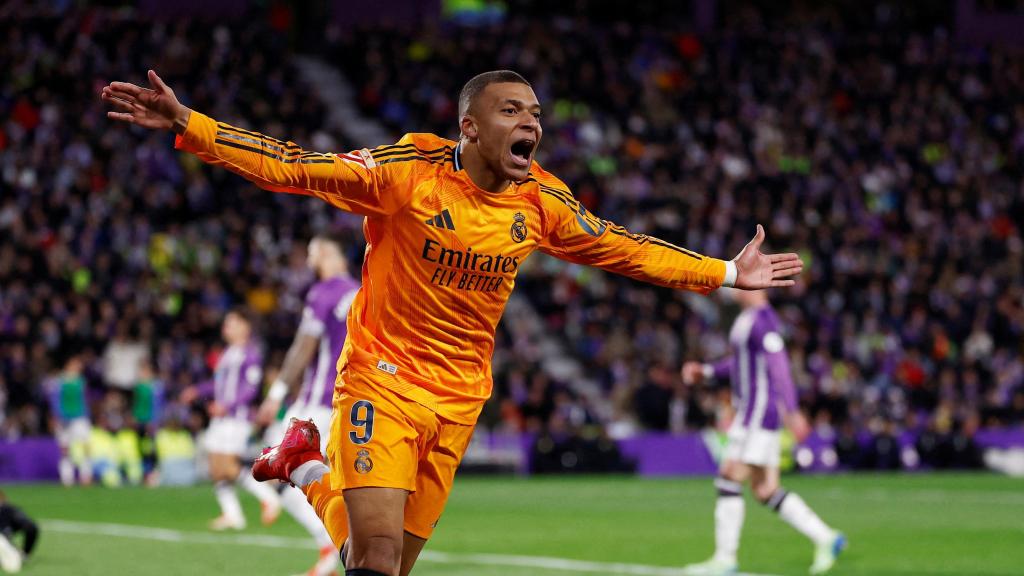 Mbappé celebra su primer sombrero -trick con Real Madrid