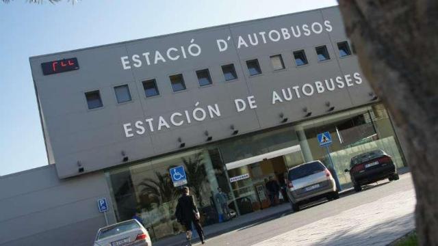 La fachada de la estación de autobuses de Alicante.