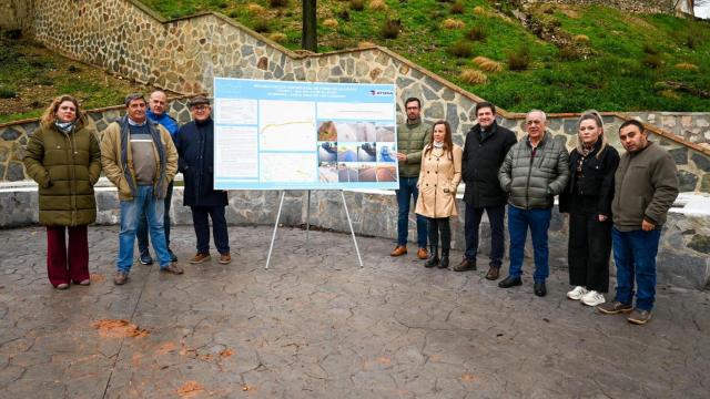 Inauguración del la rehabilitación de una carretera de Ciudad Real. Foto: Diputación.