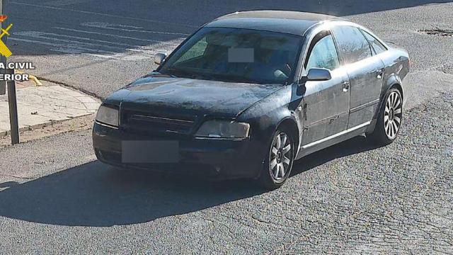 Un vehículo investigado en relación con estos hechos. Foto facilitada por la Guardia Civil.