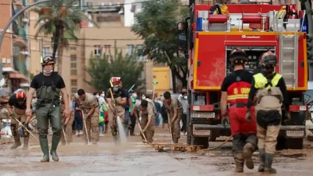 Fotografía de la UME durante las acciones de emergencia de la DANA de Valencia.