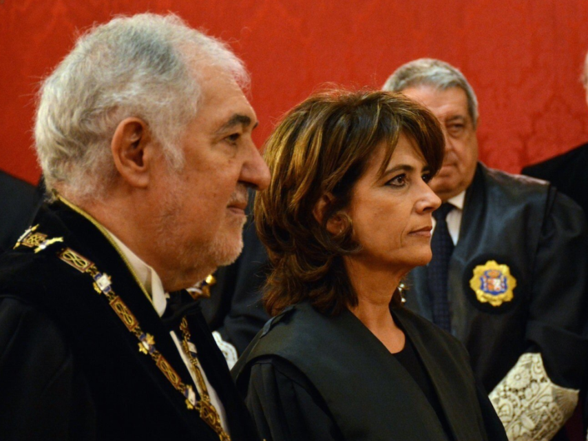 Cándido Conde-Pumpido y Dolores Delgado, en una imagen de archivo en el Tribunal Supremo./