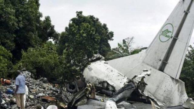 Los restos del avión accidentado.