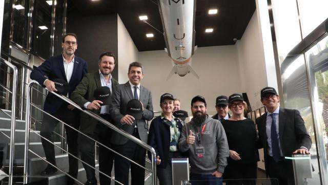 El president de la Generalitat, Carlos Mazón, ha visitado las instalaciones de PLD Space en Elche.