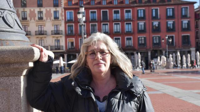 Arancha Barniol, presidenta de 'Afectados Covid persistente CyL', posa en Valladolid