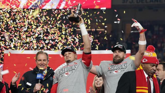 Patrick Mahomes y Travis Kelce celebran tras proclamarse campeones de la AFC