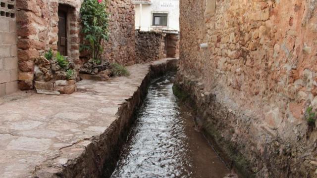 Una de las calles de Anguita (Guadalajara).