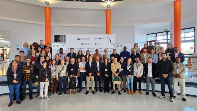 Foto de familia de todos los socios de los proyectos relacionados con la economía azul que unen Canarias con países de África Occidental.