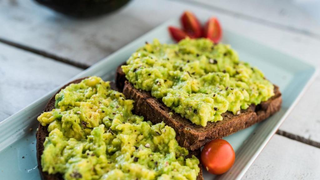 Tostadas con aguacate.