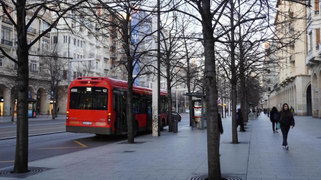 Un autobús urbano, en Zaragoza.