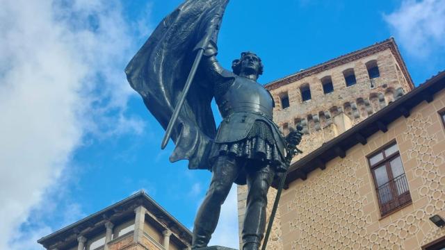 Estatua restaurada de Juan Bravo en Segovia