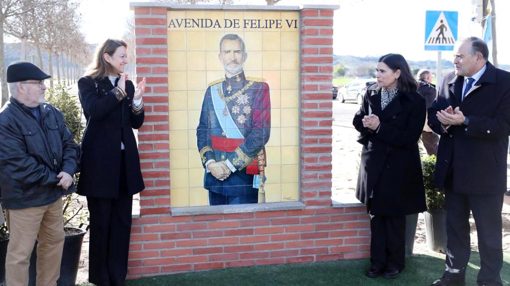 Inauguración del nuevo mural de cerámica con el que Talavera de la Reina rinde homenaje a Felipe VI.