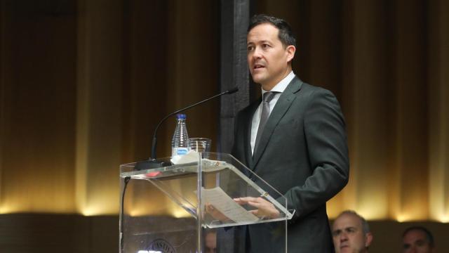 Discurso de Carlos Velázquez en la toma de posesión de Julián Garde. Foto: Ayuntamiento.