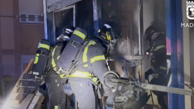 Los bomberos en Ciudad Lineal.