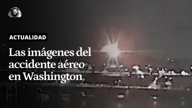 Vídeo | Un avión con 64 personas a bordo choca contra un helicóptero militar en Washington D.C.