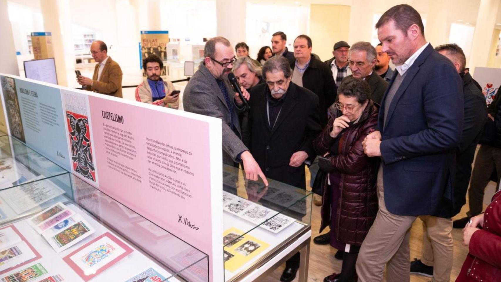 Xosé Vizoso, en la inauguración de la exposición sobre su obra en Santiago hace unas semanas.