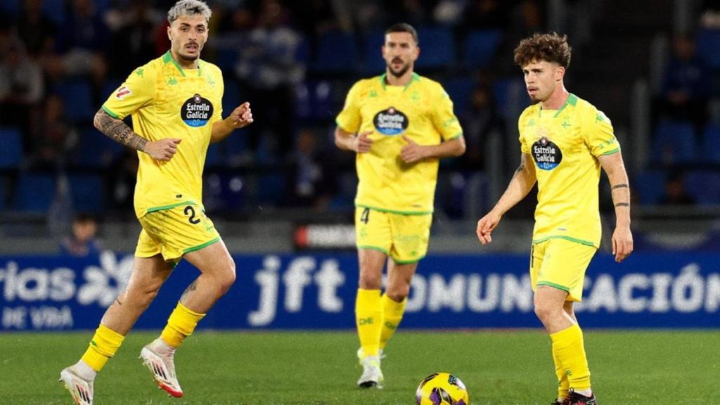 Ximo, Pablo Martínez y Mario Soriano, en el partido contra el Tenerife.