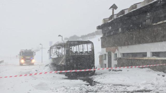 Arde en León el autobús que transportaba a alumnado del IES  de Cacheiras de Teo.