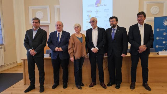 En presiente del Consejo Económico y Social de Castilla y León, Enrique Cabero Morán, en la presentación del trabajo 'Contribución de la RTA al proyecto de Macrorregión Atlántica'