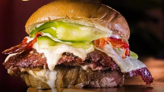 La Gloriosa de la Loca Burger