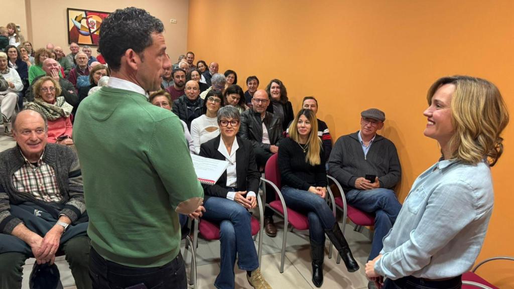 Pilar Alegría con Luis Morillo en el acto de Binéfar.