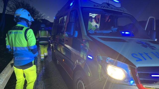 Una de las ambulancias en el accidente de Loeches.