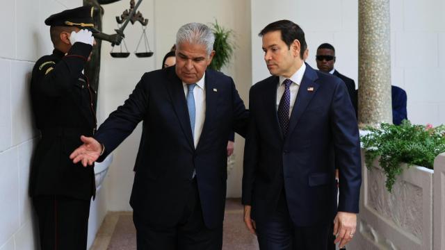 José Raúl Mulino, presidente de Panamá, y Marco Rubio,  secretario de Estado de EEUU, durante su encuentro este domingo.