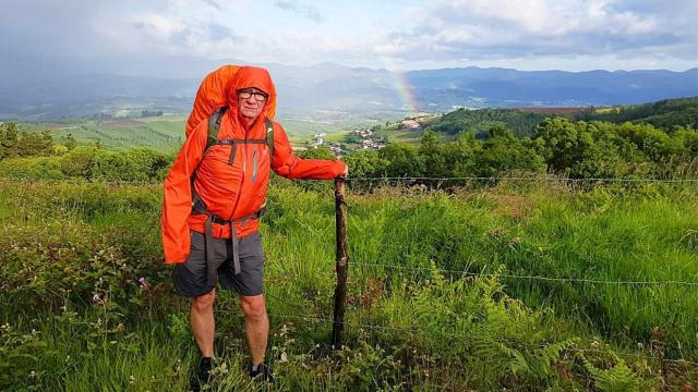 José Luis Vaquero caminando durante un Camino de Santiago